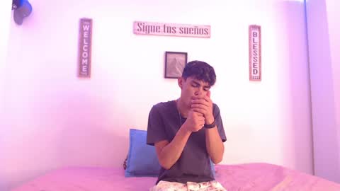 Snapshot of harrythomson1 chatting on 12-16-24, 07:37 harry thomson online show from 12-16-24, 07:37