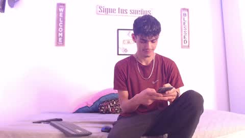 Snapshot of harrythomson1 chatting on 12-27-24, 05:42 harry thomson online show from 12-27-24, 05:42