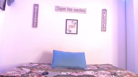 Snapshot of harrythomson1 chatting on 01-21-25, 01:08 harry thomson online show from 01-21-25, 01:08