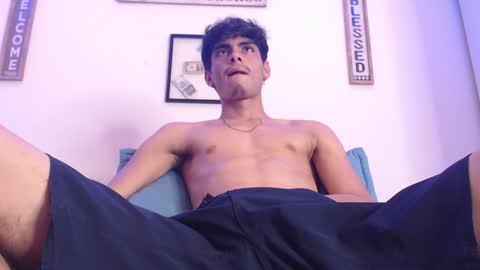 Snapshot of harrythomson1 chatting on 02-08-25, 11:45 harry thomson online show from 02-08-25, 11:45