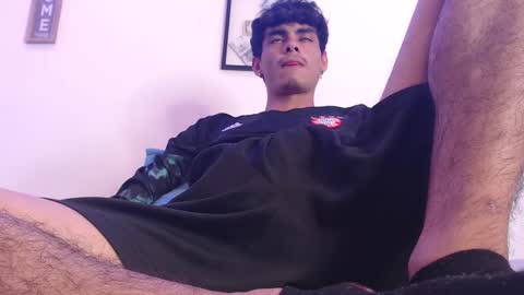 Snapshot of harrythomson1 chatting on 02-12-25, 11:20 harry thomson online show from 02-12-25, 11:20