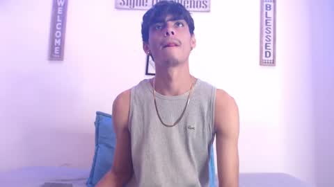 Snapshot of harrythomson1 chatting on 02-17-25, 02:42 harry thomson online show from 02-17-25, 02:42