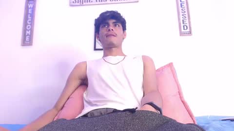 Snapshot of harrythomson1 chatting on 03-03-25, 08:43 harry thomson online show from 03-03-25, 08:43