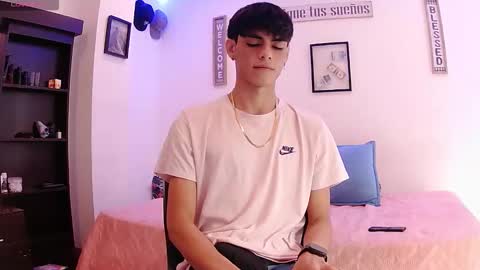 Snapshot of harrythomson1 chatting on 09-13-25, 03:45 harry thomson online show from 09-13-25, 03:45