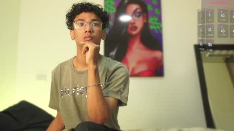 Snapshot of harrytwink18 chatting on 12-06-24, 01:33 HARRY online show from 12-06-24, 01:33