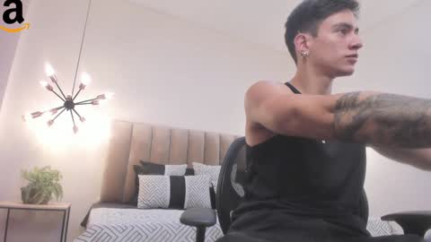 Snapshot of harryy_joness chatting on 12-01-24, 05:35 Harry Jones online show from 12-01-24, 05:35