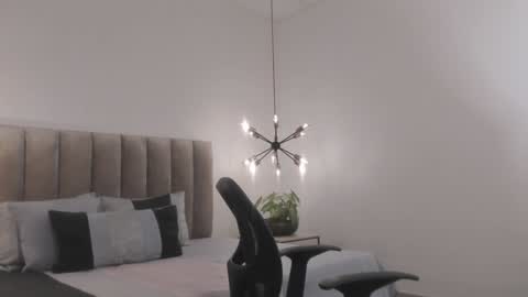 Snapshot of harryy_joness chatting on 02-04-25, 05:34 Harry Jones online show from 02-04-25, 05:34