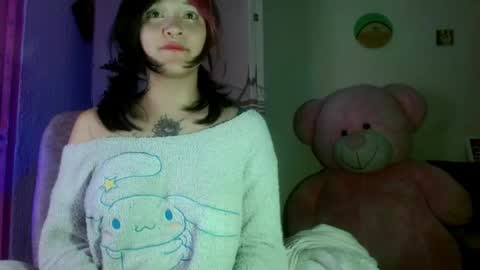 Im Emily and I could be the love of your life    online show from 04-17-26, 02:03