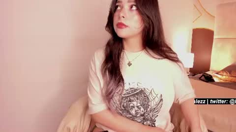 Snapshot of has_gonzalezz chatting on 06-18-26, 05:30 has_gonzalezz online show from 06-18-26, 05:30