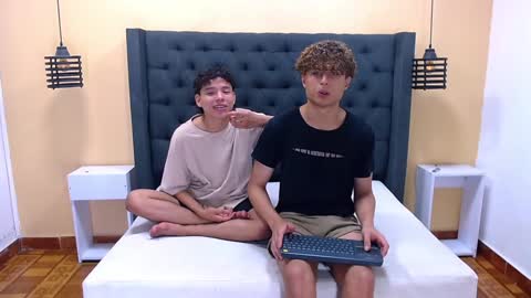 Snapshot of hasan_barry chatting on 01-09-25, 01:39 Hasan and Barry Boyfriends online show from 01-09-25, 01:39