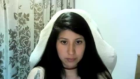 Snapshot of hasley_bbylee chatting on 01-05-25, 04:47 lady online show from 01-05-25, 04:47
