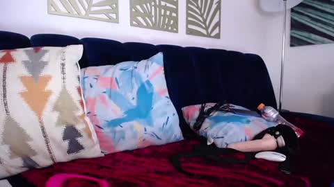 Nicole online show from 02-11-25, 03:08