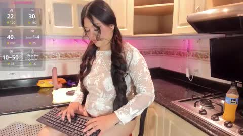 Snapshot of hatsajones chatting on 11-05-25, 03:39 hatsajones online show from 11-05-25, 03:39