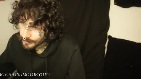 Snapshot of hatsumotokyoto chatting on 02-21-25, 01:55 More content   2   online show from 02-21-25, 01:55