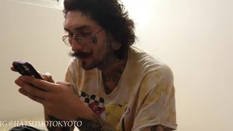 Snapshot of hatsumotokyoto chatting on 03-08-25, 07:53 More content   2   online show from 03-08-25, 07:53