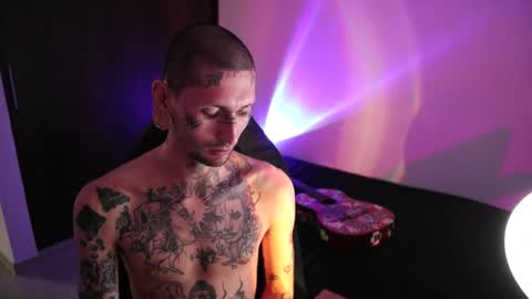 More content   2   online show from 12-19-25, 02:40