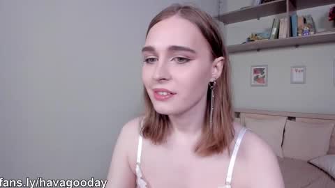 Mia online show from 02-20-26, 06:59