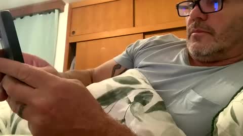 hawks2113 online show from 02-24-25, 01:35