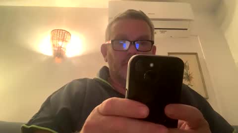 hawks2113 online show from 02-25-25, 09:35