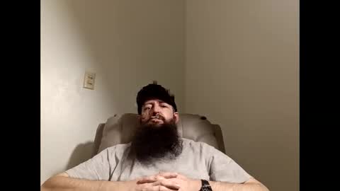 Snapshot of hawktalon007 chatting on 03-04-26, 01:44 Robert online show from 03-04-26, 01:44