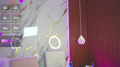 haylie  See you tonight at 8pm Colombia time online show from 12-03-24, 07:10