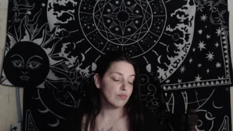 Hayle Woods online show from 12-19-24, 02:34