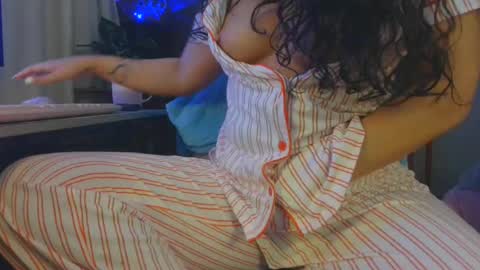 Snapshot of hazel_lyn222 chatting on 07-14-26, 07:35 Hazel online show from 07-14-26, 07:35