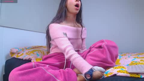 Snapshot of hazel_mafia_ chatting on 12-22-24, 11:41 Hazel Mafia online show from 12-22-24, 11:41