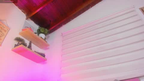 Snapshot of hazel_shy chatting on 03-03-25, 10:10 Im Hazel online show from 03-03-25, 10:10