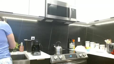 Hazel online show from 02-20-26, 04:51