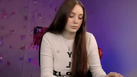Snapshot of hazel_sullivan chatting on 05-01-26, 08:19 Hazel online show from 05-01-26, 08:19