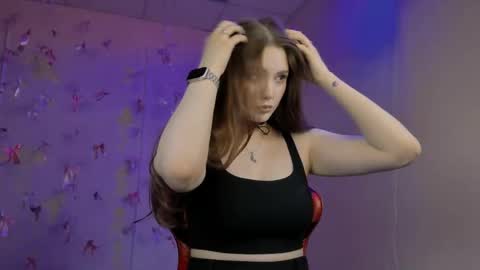 Snapshot of hazel_sullivan chatting on 05-22-26, 12:33 Hazel online show from 05-22-26, 12:33