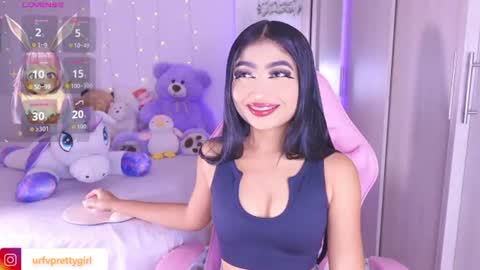 Snapshot of hazelbabee_ chatting on 07-13-26, 06:38 Lynn online show from 07-13-26, 06:38