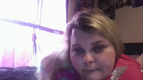 Hazeleyez97 online show from 10-22-25, 09:14