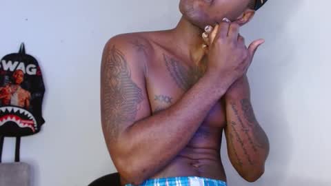 Snapshot of hazlan_420 chatting on 11-12-25, 01:22 hazlan_420 online show from 11-12-25, 01:22