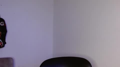 Snapshot of hazlan_420 chatting on 12-23-25, 07:17 hazlan_420 online show from 12-23-25, 07:17