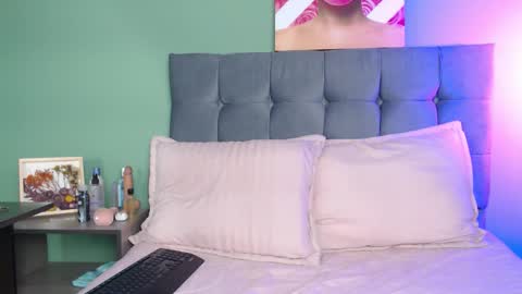 HAZZ SMITH online show from 12-15-25, 12:53