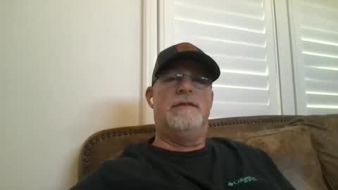 Snapshot of hdeuce22 chatting on 04-27-26, 06:50 Hdeuce22 online show from 04-27-26, 06:50
