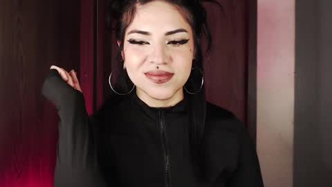 Snapshot of heatherdemonzx_ chatting on 01-16-26, 01:42 HEATHER DEMONZX Please help me to reach 100 thumbs up online show from 01-16-26, 01:42