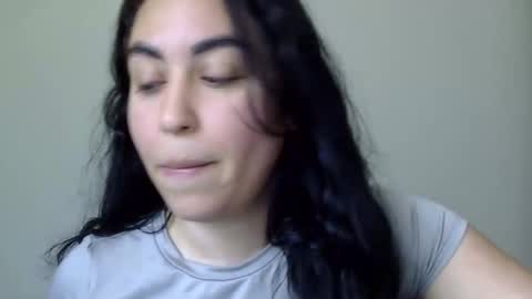 heatwavee online show from 12-17-24, 04:00