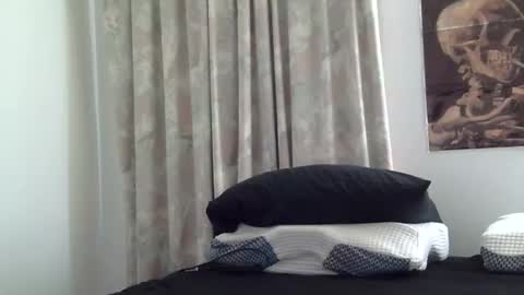 heatwavee online show from 12-18-25, 07:53