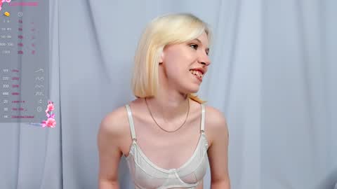 Our names are Anette and Alice online show from 12-25-24, 02:56