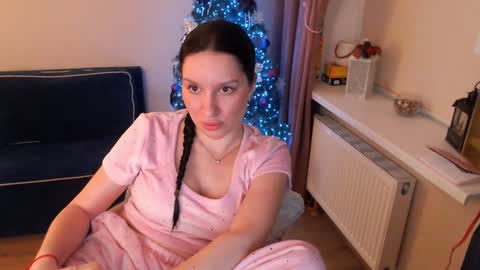 Heaven girl online show from 01-11-25, 11:24