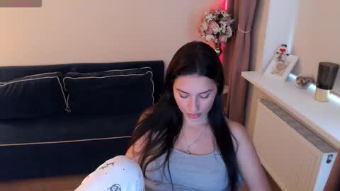 Heaven girl online show from 10-10-25, 01:10