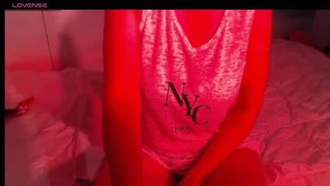 Snapshot of heavenlykiss chatting on 05-17-26, 08:23 Chani online show from 05-17-26, 08:23