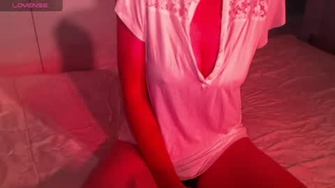 Snapshot of heavenlykiss chatting on 06-18-26, 05:51 Chani online show from 06-18-26, 05:51