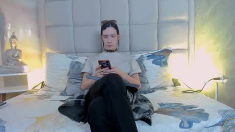 Keira Hecate online show from 01-10-26, 07:48