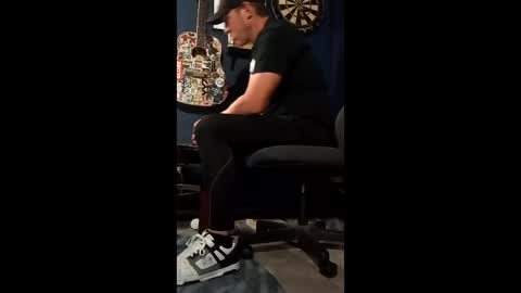 hecatoncheires187420 online show from 12-19-25, 10:39