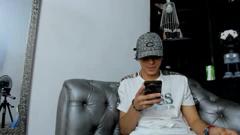 heellboy_ online show from 11-28-25, 03:20