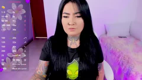 Snapshot of heey_kitty chatting on 07-10-26, 05:59 IM EMY online show from 07-10-26, 05:59